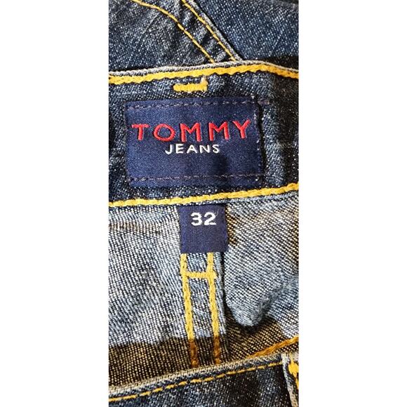 Vintage Tommy Hilfiger W32 Men's Straight Leg Jeans - Dark Wash. 1170 - Picture 9 of 9
